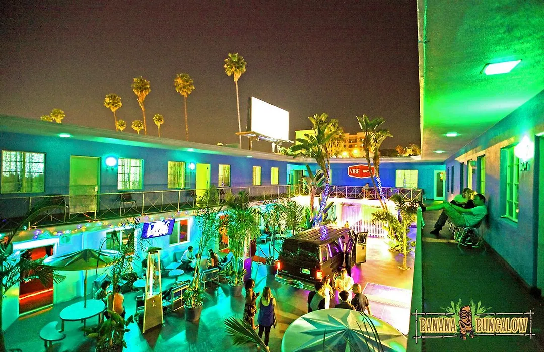Banana Bungalow Hollywood Hotel & Hostel-1