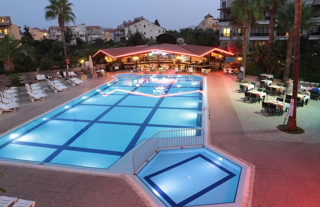 Club Turquoise Apart-1
