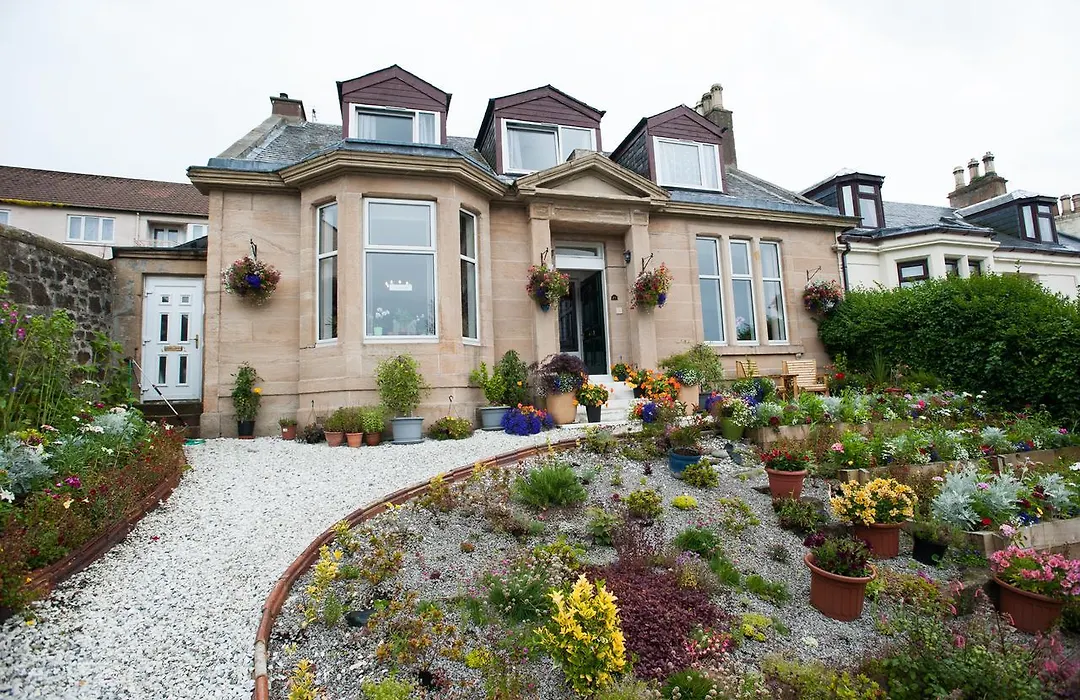 Dean Park Guest House-1