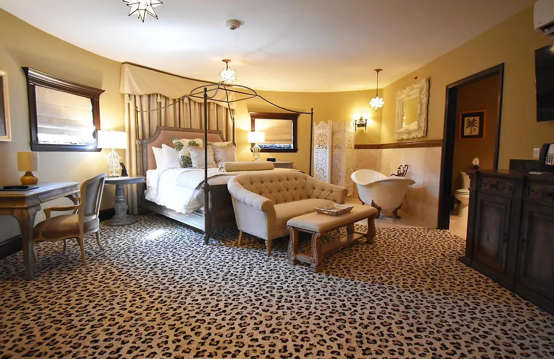The Detroit Club-1