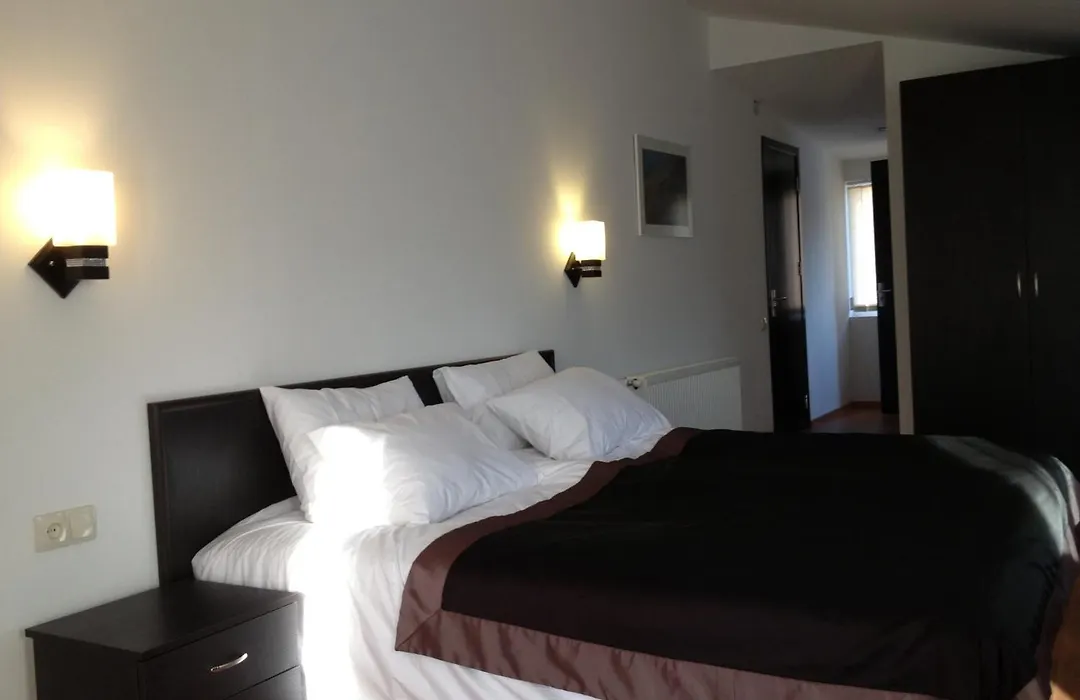 Hotel Corner-1
