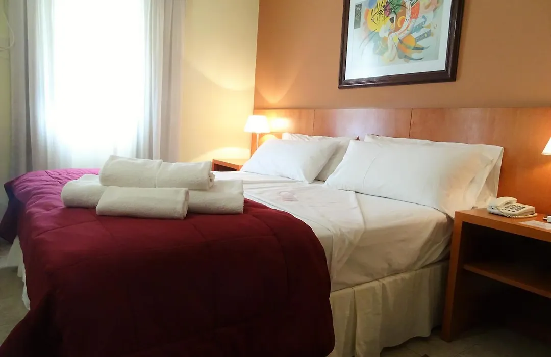 Hotel Uthgra De Las Luces-1