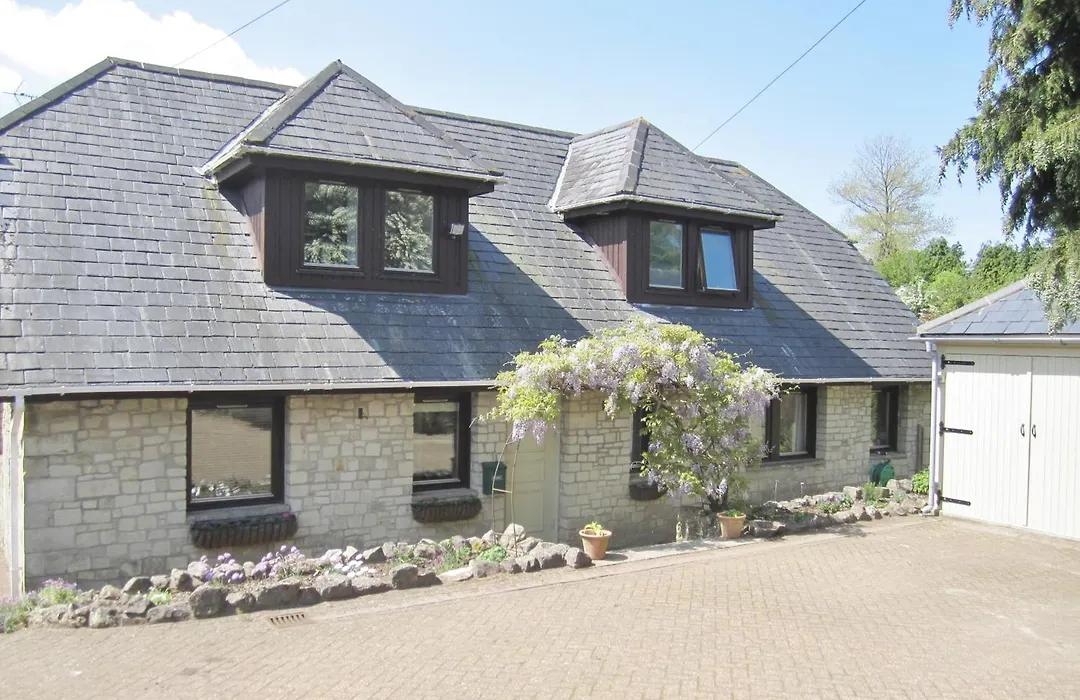 Hare Lodge B&B-1