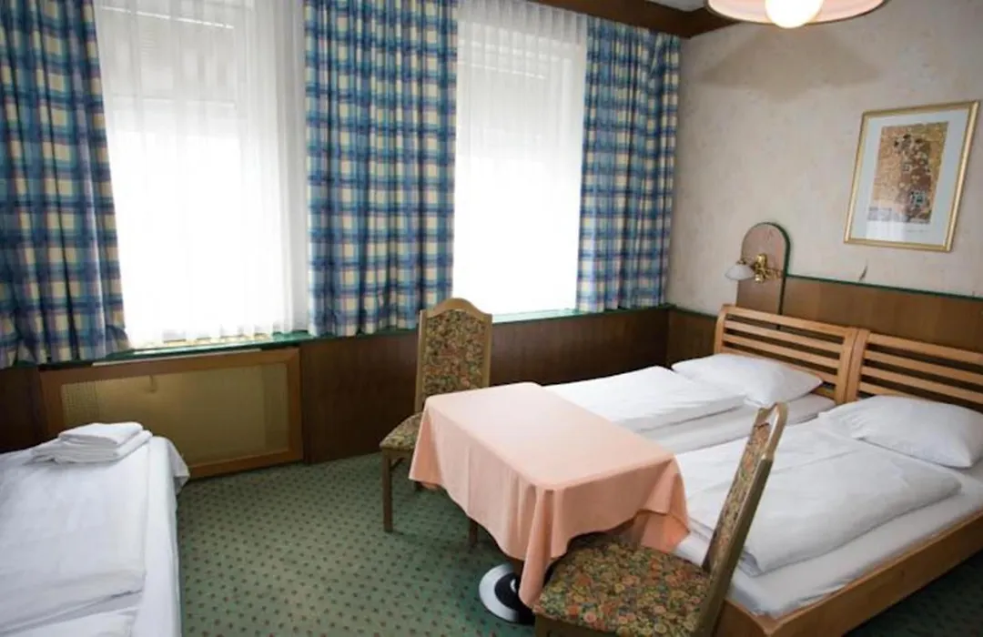 Hotel Hadrigan-1