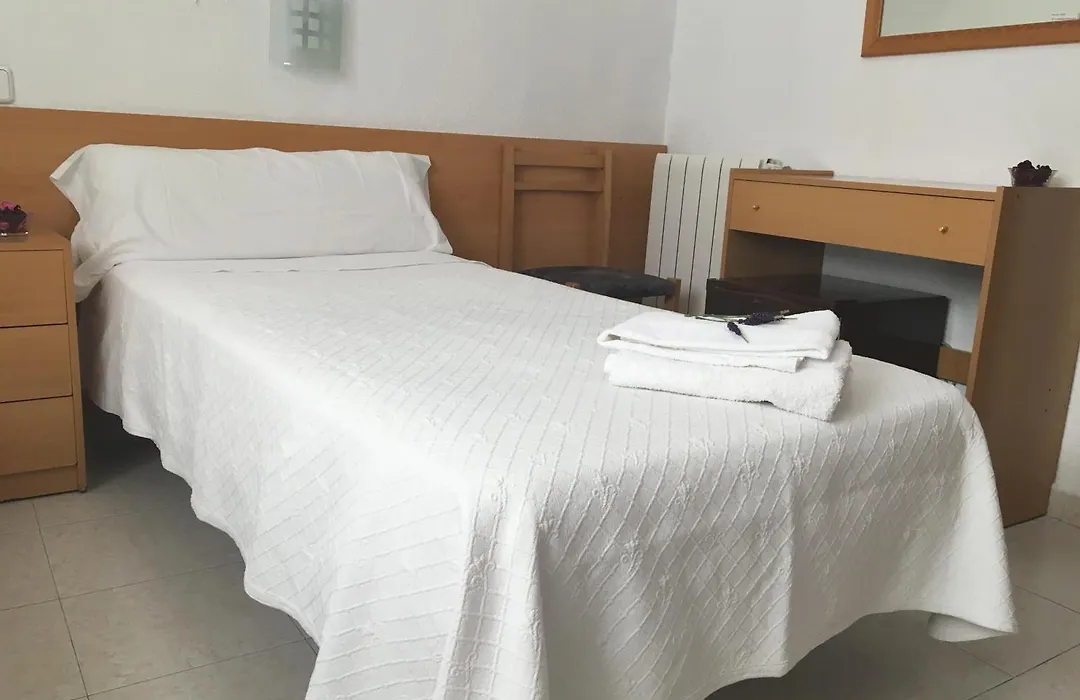 Hostal R. Lido-1