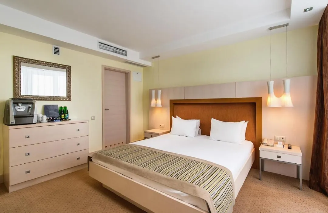 President Hotel-1