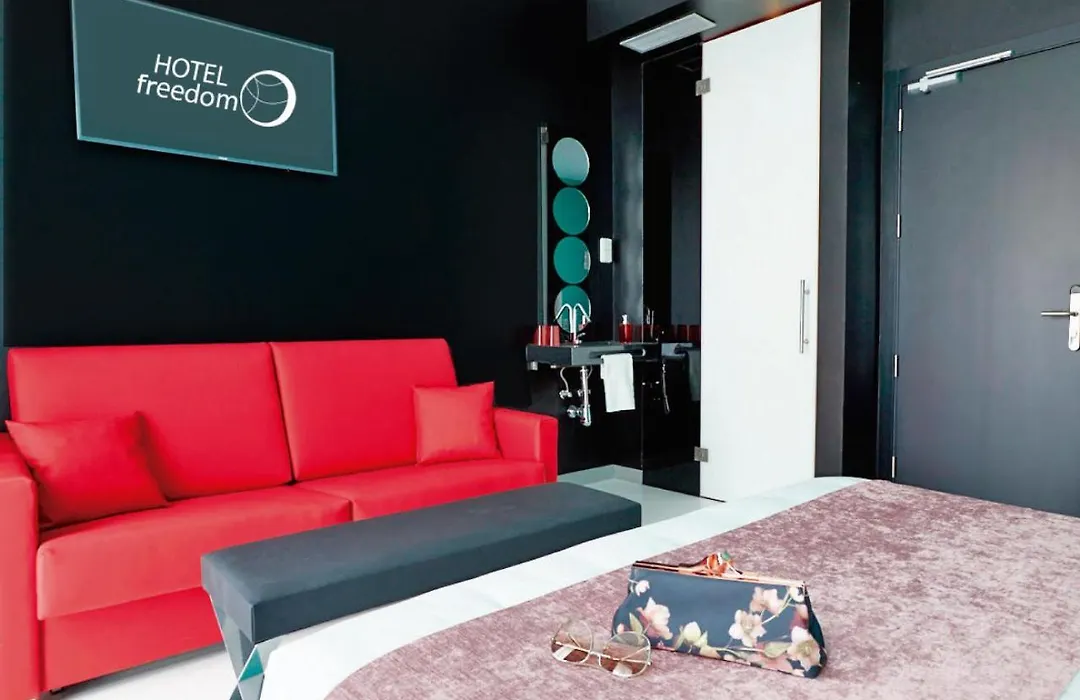Hotel Freedom-1
