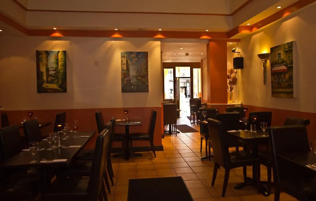 Lynams Hotel-1