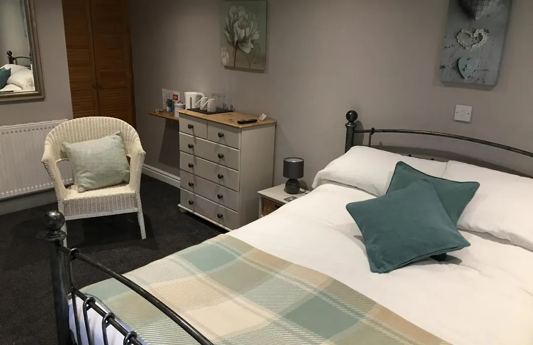 Linden Tree Holiday Apartments-1
