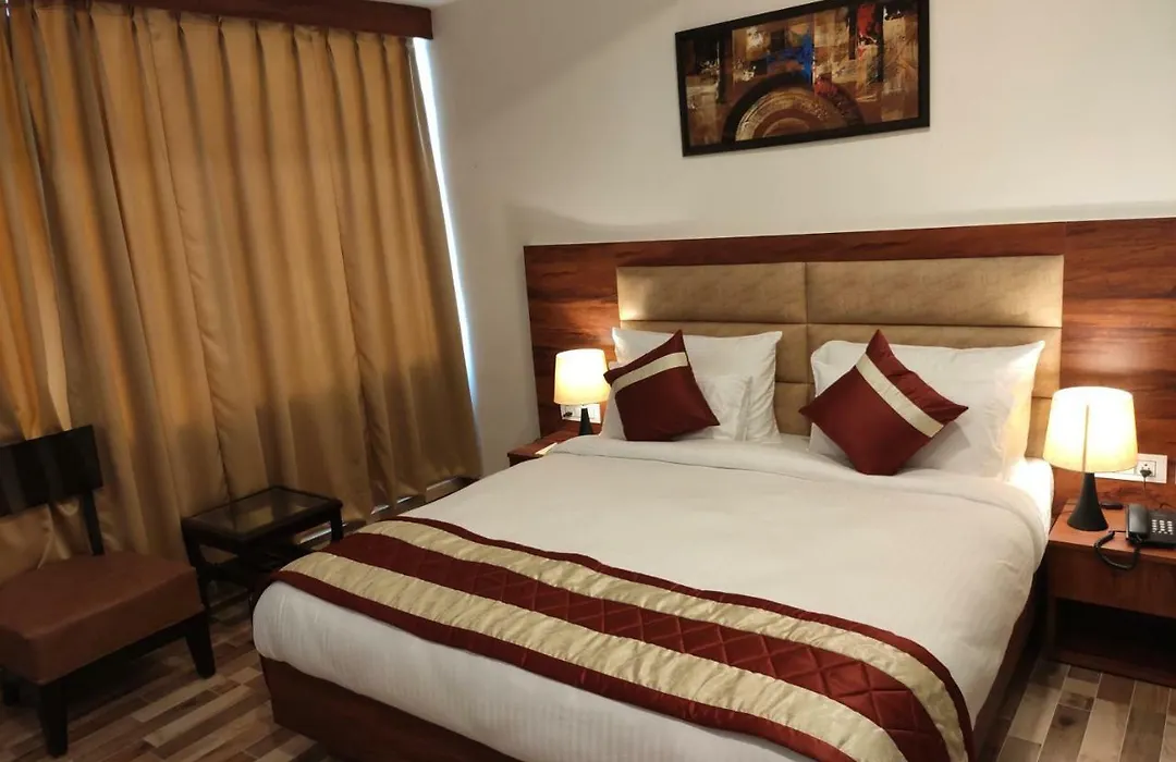 Red Crown Hotel-1