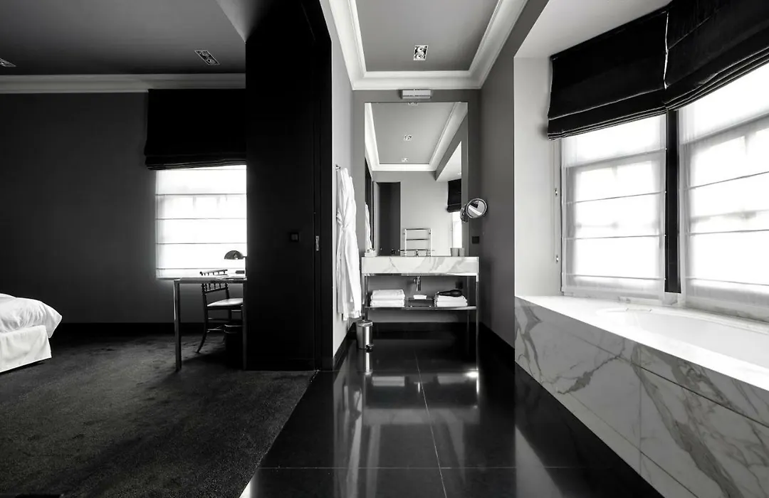 Hotel Odette En Ville-1