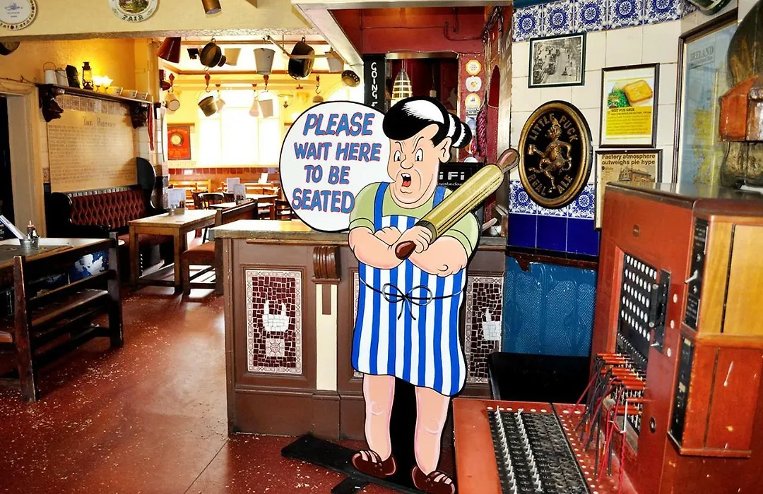 Mad O'Rourkes Pie Factory-1