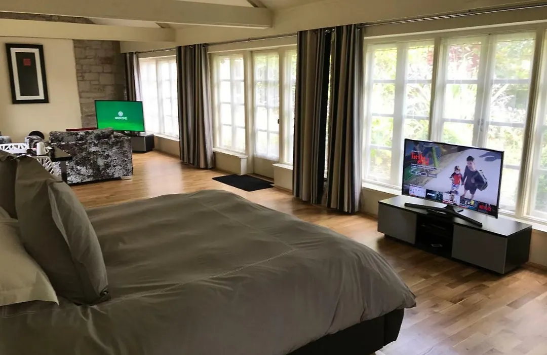 Hemples Lodge-1