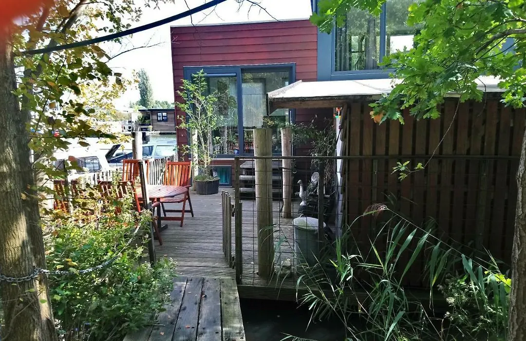 Houseboat Vliegenbos-1