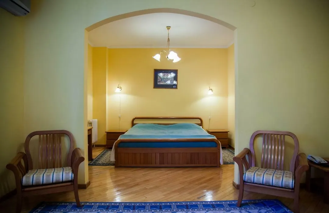 Hotel Obolon-1