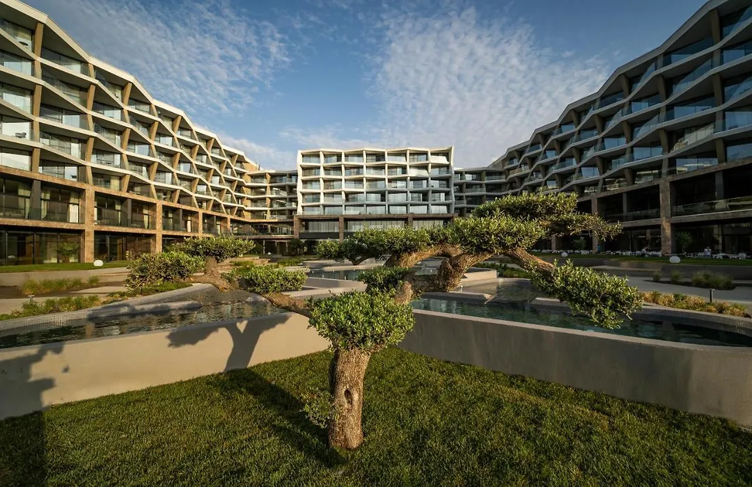 Wave Resort-1