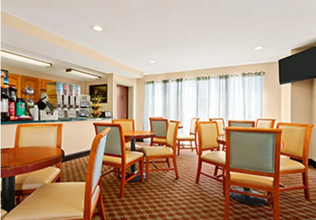 Ramada Limited - Columbia-1