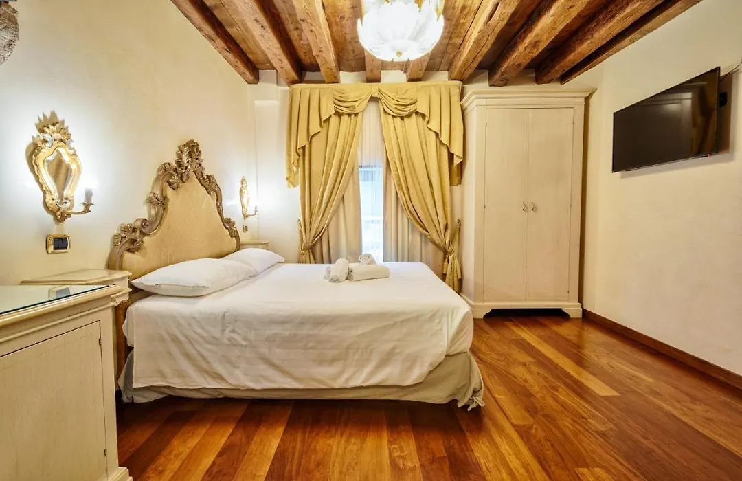 Hotel Vecellio Venice On The Lagoon-1