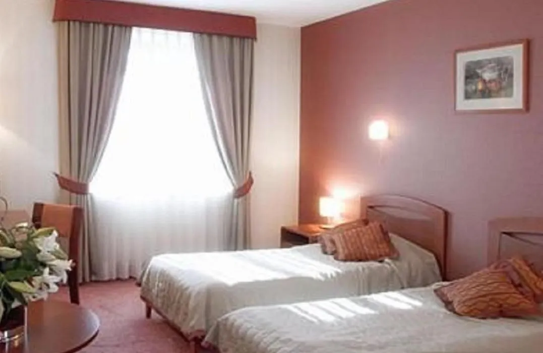 Classic Hotel-1