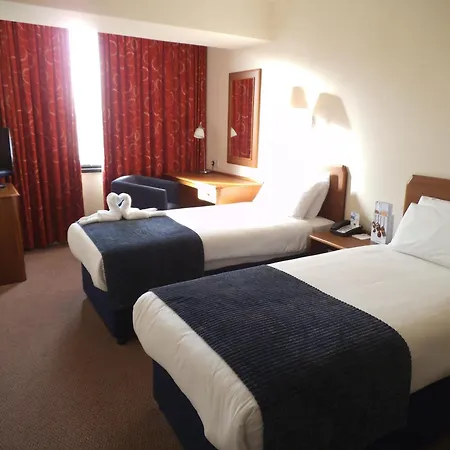 Airport Inn Gatwick-3