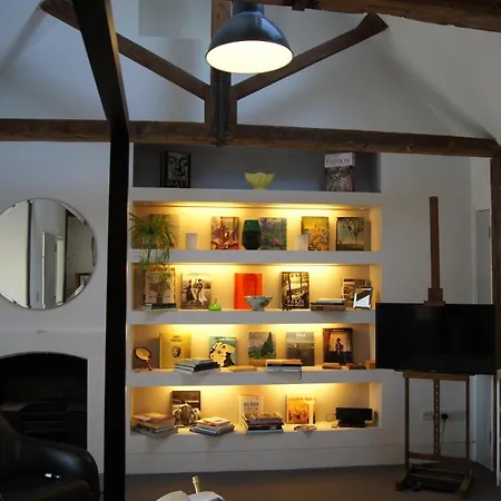Montys Accommodation-2