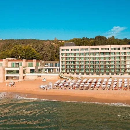 Marina Hotel, Sunny Day-3