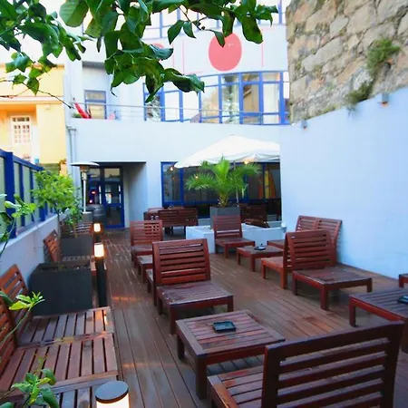 Pilot Design Hostel & Bar-3