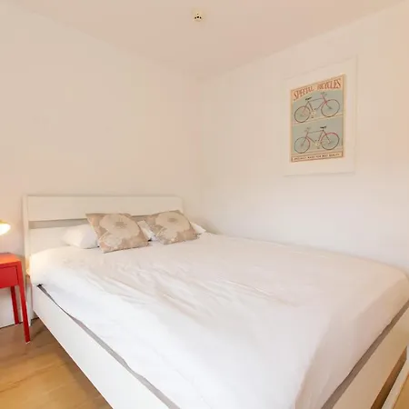 Tooting Broadway Studios & Rooms By Primecityhosts-3
