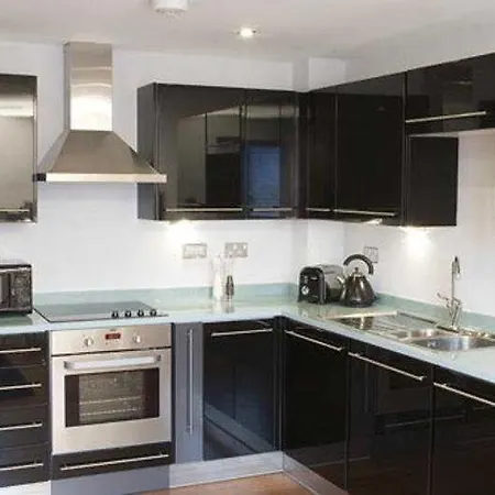 Geometric Serviced Apartments Bristol-3