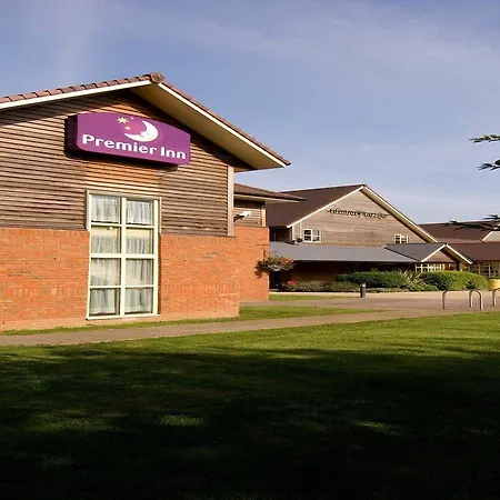 Premier Inn Tewkesbury-3
