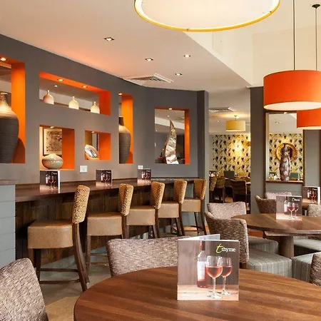 Premier Inn Swansea City Centre-3