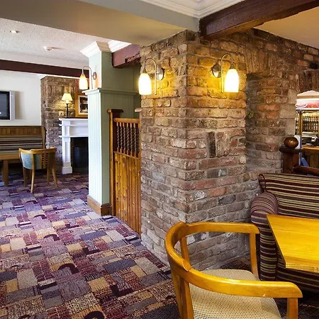 Premier Inn Burnley-3
