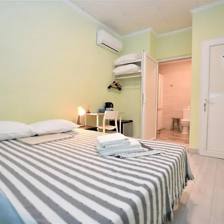 Hostal 7A-3