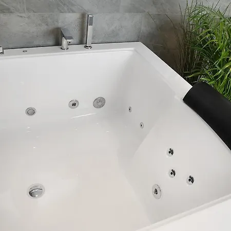 Private Spa Lux With Whirlpool And Sauna In Zurich-2