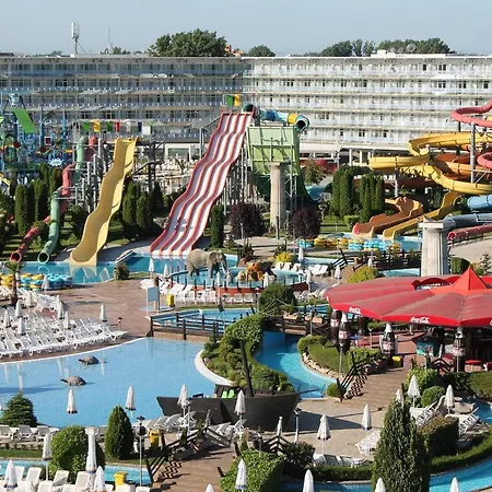 Aqua Nevis Hotel & Aqua Park-2