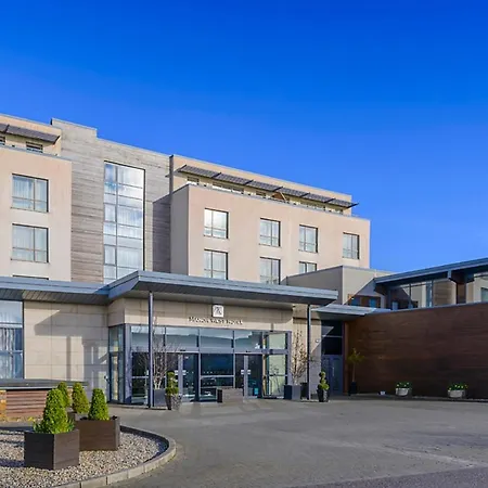 Manor West Hotel & Leisure Club-3