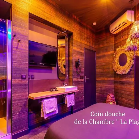 Love Hôtel avec nuit insolite au Dandy et Jacuzzi privatisé-2