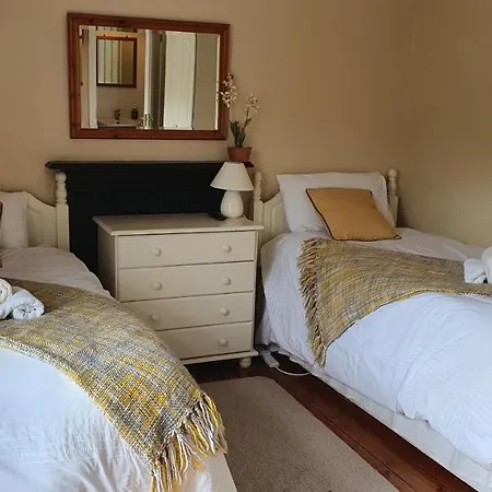 The Village Bed And Breakfast-2