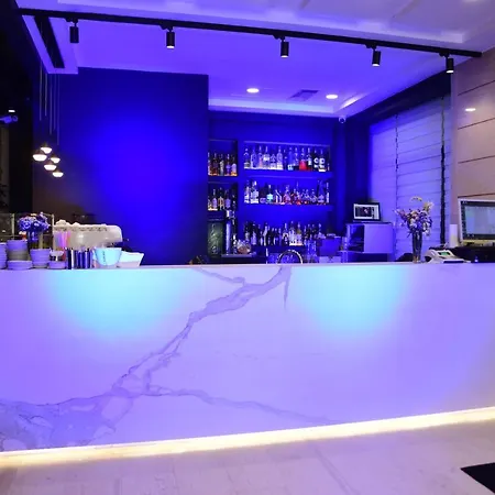 Hotel Comfort City Center-2