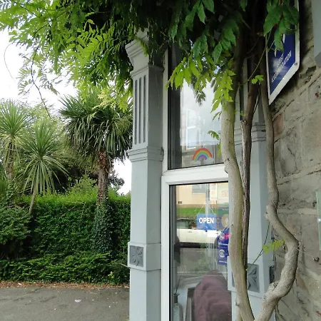 Rockleaze Guesthouse-3