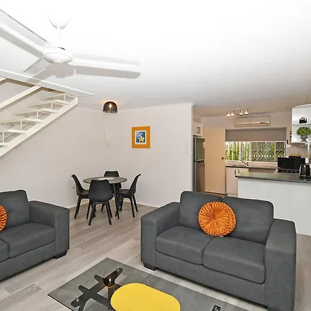 Coast Apartments Formally Bayshores Holiday Apartments-2