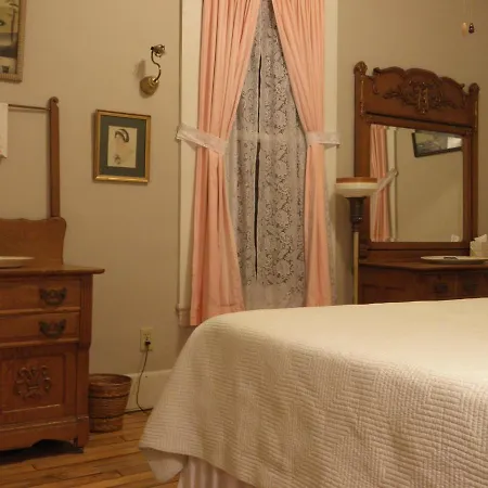 Lehmann House Bed & Breakfast-3