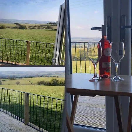 Chevin End Guest House-3