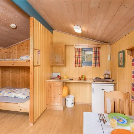 Flam Camping & Cabins-3