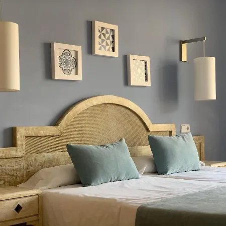 Hostal Hpc Porto Colom-3