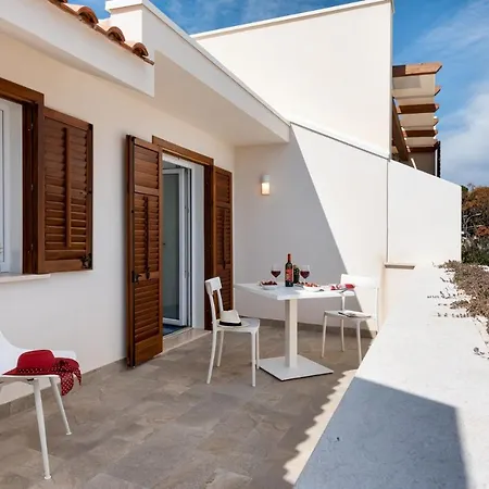 Le Maree Comfort Rooms-3