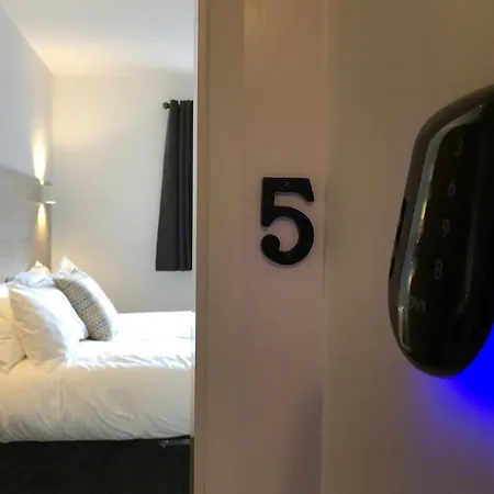 Mcnaughton Guestrooms-3