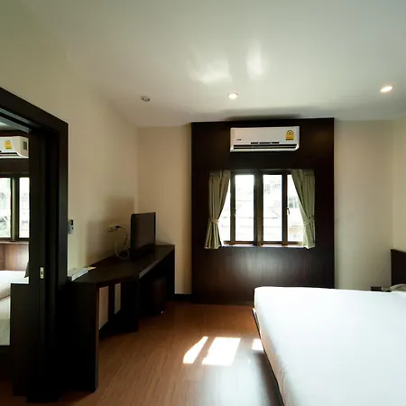 Tara Place Hotel Bangkok-3