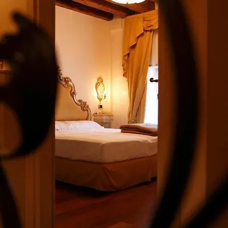 Hotel Vecellio Venice On The Lagoon-3