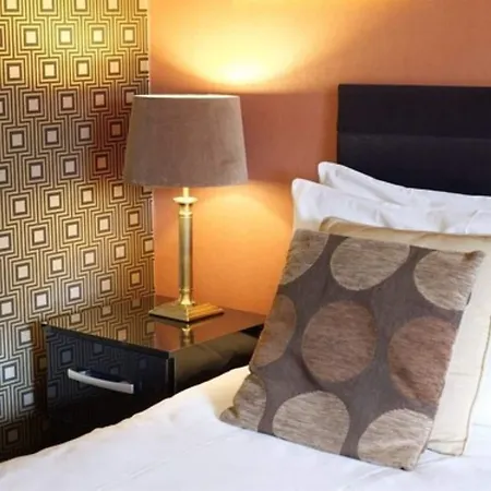 Charlton Kings Hotel-3